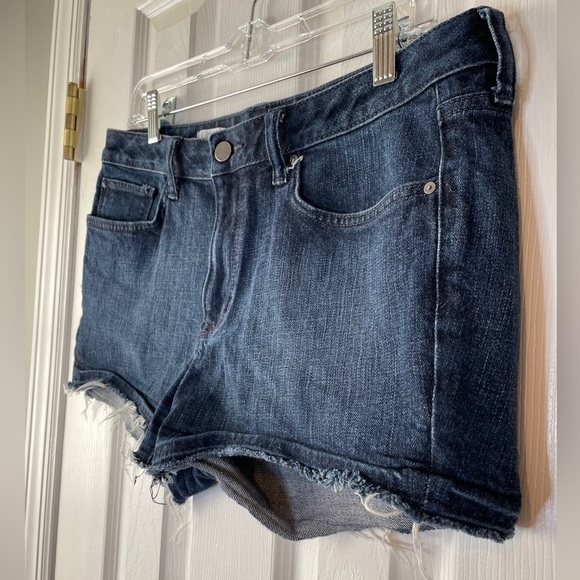Gap Maddie Slim Cut Offs Jean Shorts Dark‎ Wash 28R - Picture 16 of 16